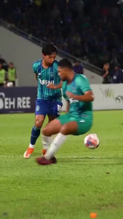 Example of the Ozil Goal trend